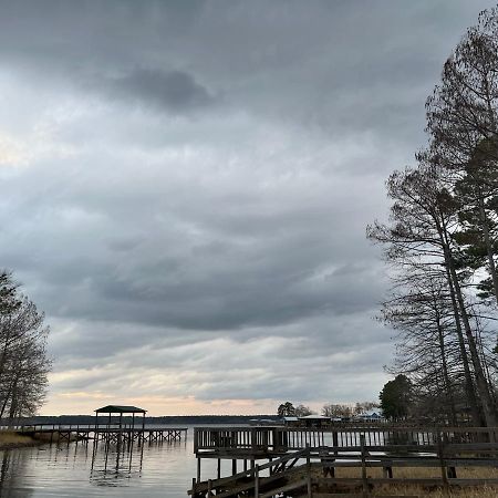 Driftwood Inn And Lodge By The Lake Zwolle Екстер'єр фото