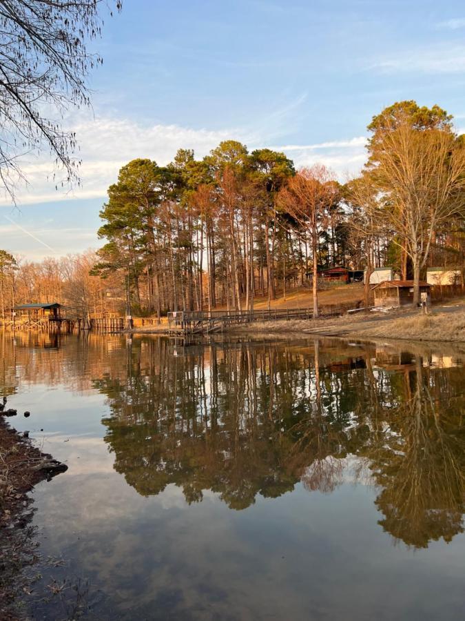 Driftwood Inn And Lodge By The Lake Zwolle Екстер'єр фото